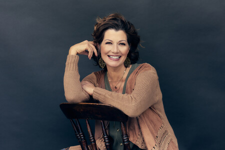 Grammy Award-winning artist Amy Grant is scheduled to headline the Mississippi College Foundation's Scholarship Banquet April 30 - the largest fundraising event at the Christian University.