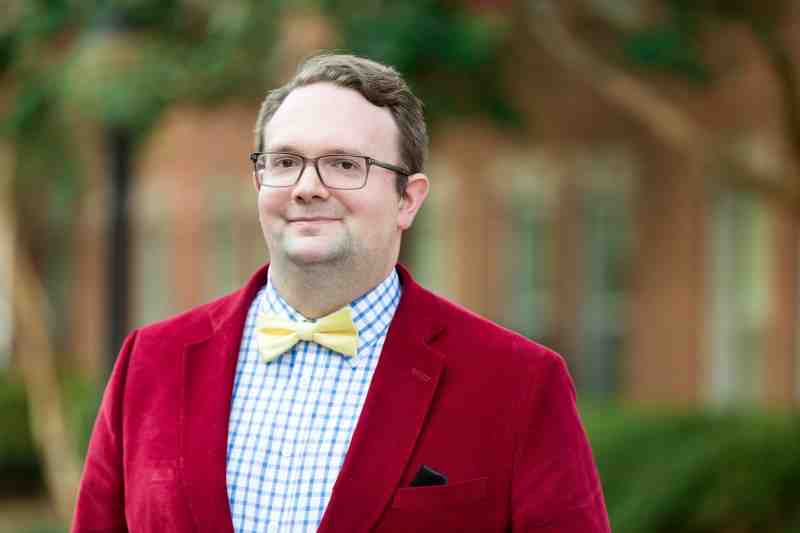 Robert Burgess is the serials and electronic resources librarian at Mississippi College.