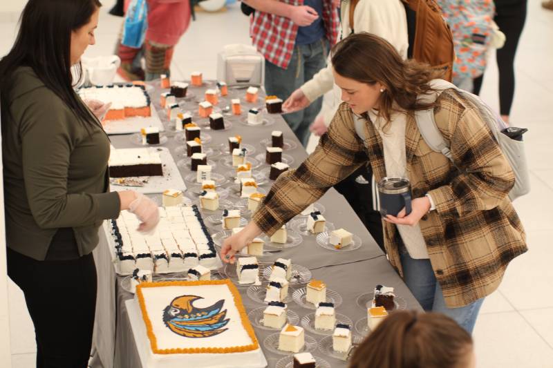 MC faculty, staff, and students enjoy delicious slices of cake from Meme’s Brickstreet Bakery and piping hot cups of BeanFruit coffee while reflecting on the 198th anniversary of the Christian University's founding.