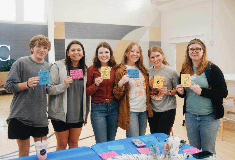 MC students displaying some of the letters of encouragement they have written to Children’s of Mississippi patients include, from left, Michael Hederman, Kayden Lightkep, Kaylie Garrett, Anna Robbins, Coley Stout, and Ella Murphee.