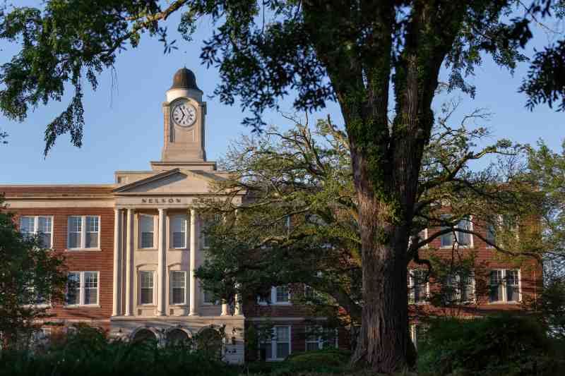 Mississippi College Resumes Campus Tours for Prospective Students